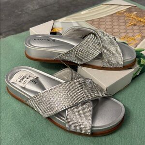 NWT Easy Spirit SEJUDY’s Glittering Silver Slip On Sandals Criss Cross Straps 6